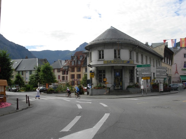 BRA 2009 - Qui le fait ? Des conseils ? - Page 2 20090712_0910_d1091_route_bourg_oisans_centre_ville-g